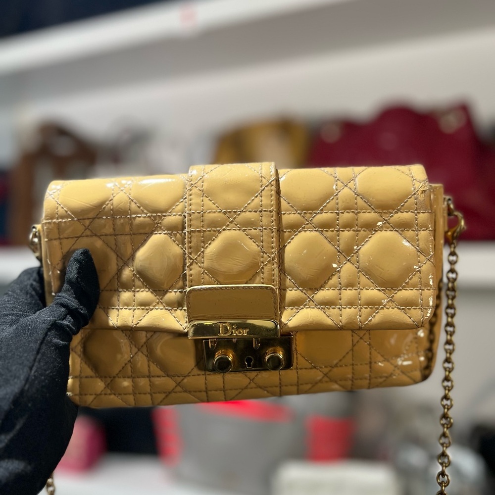 DIOR CHAIN CROSSBODY BAG